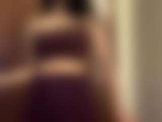 Live cam show with RevaPearse - New Brown Eyes on eurowanks.com