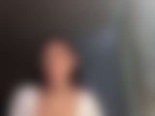 Live cam show with SanoraMoznett - Skinny on TottyGirls