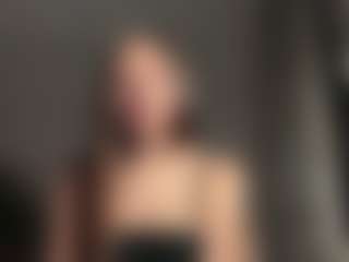 Live cam show with SanoraMoznett - Erotic Dance on SpunkLive