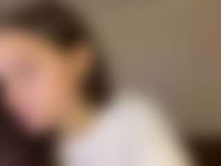 Live cam show with SanoraMoznett - Public on Camversity