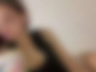 Live cam show with SanoraMoznett - Camel Toe on StripNow