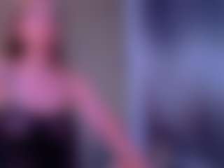 Live cam show with Sellenna - Full Nudity on Fling VIP Chat
