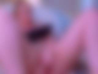 Live cam show with Sellenna - New Shaved Pussy on Dolls Live
