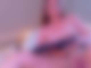 Live cam show with Sellenna - Shaved Pussy on Camsoda