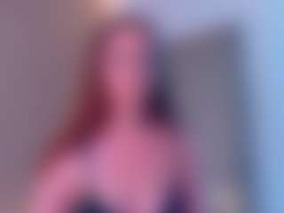 Live cam show with Sellenna - Smoking on Camsoda
