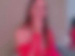 Live cam show with Sellenna - Skinny on StripNow