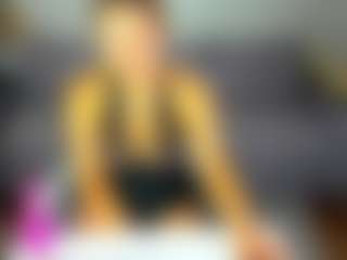 Live cam show with Shakira - New Big Tits on sexylive.show