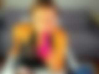 Live cam show with Shakira - Cowgirl on CamClone