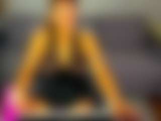 Shakira's Live Sex Cam Show
