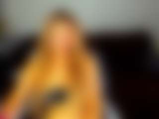 Live cam show with Shakira - Brown Eyes Lovense on CamClone