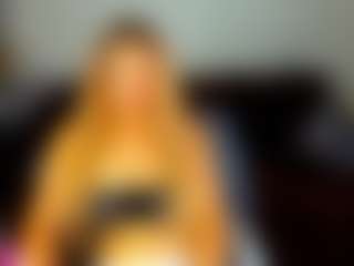 Live cam show with Shakira - Tease on TeamSkeetLive