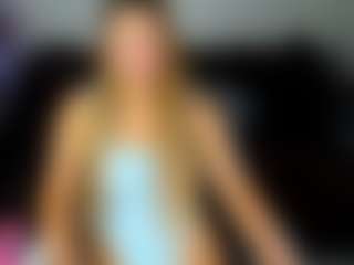 Live cam show with Shakira - Full Nudity on Lustler