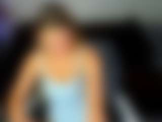Live cam show with Shakira - New Shaved Pussy on testsause.com