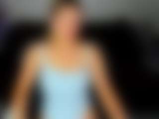 Live cam show with Shakira - New Bedroom on alttransgirls