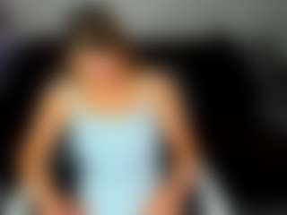 Shakira's Live Sex Cam Show