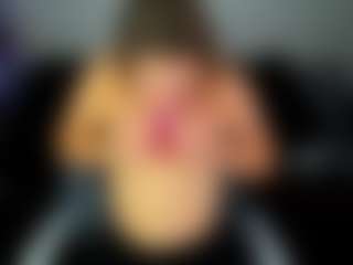Shakira's Live Sex Cam Show