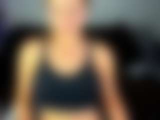 Live cam show with Shakira - New Spank on mypornchat.com