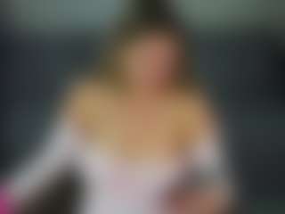 Live cam show with Shakira - Body Massage on Camsoda