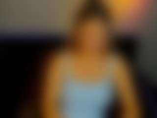 Live cam show with Shakira - Camel Toe on Camming Site