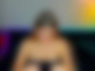 Live cam show with Shakira - Camel Toe on CamwithHer