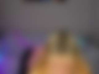 Live cam show with Shakira - Body Massage on Gym Cam Girls