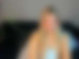 Shakira's Live Sex Cam Show