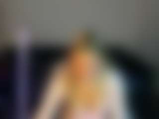 Shakira's Live Sex Cam Show