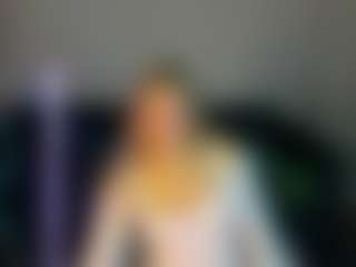 Live cam show with Shakira - Cum on madthumbs