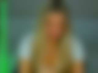 Live cam show with Shakira - Camel Toe on x69.live