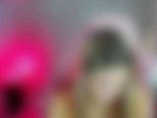Live cam show with Shakira - Twerk on madthumbs