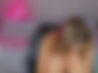 Live cam show with Shakira - Body Massage on madthumbs