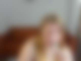 Live cam show with Sophia - Red Hair Teen (18+) on Camsoda