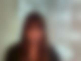 Live cam show with Lora - Amateur Brown Hair on Camming Site