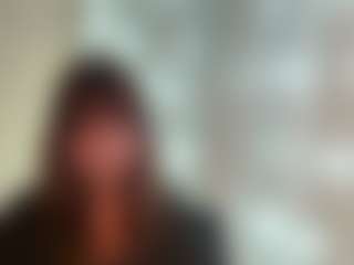 Live cam show with Lora - Average on liverealitysex.com