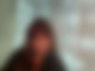 Live cam show with Lora - Bedroom on livesuperchat.net