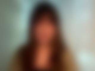 Live cam show with Lora - Public on crypto-cams