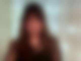 Live cam show with Lora - Petite on chickslive.net