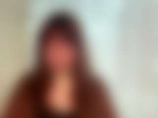 Live-Cam-Show mit Lora - Moaning auf Camsoda
