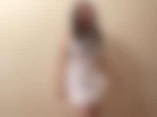 Live cam show with VivianHerdon - Striptease on Camsoda