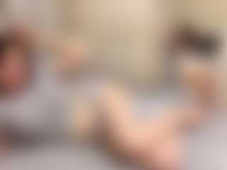 Live cam show with VivianHerdon - Bedroom Brown Hair on Camming Site