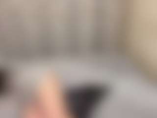 Live cam show with VivianHerdon - Spank Brown Hair on Uber Horny