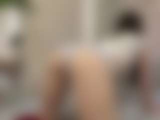 Live cam show with VivianHerdon - Spy Granny on liverealitysex.com