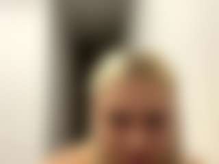 ZenaidaPippert's Live Sex Cam Show