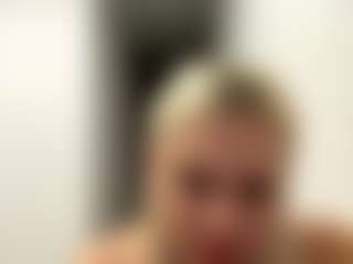 ZenaidaPippert's Live Sex Cam Show