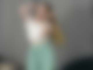 Qiyana's Live Sex Cam Show