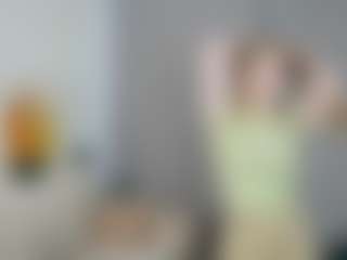 Live cam show with Qiyana - College on Hubzter Live
