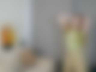 Live cam show with Qiyana - New Small Tits on TeamSkeetLive