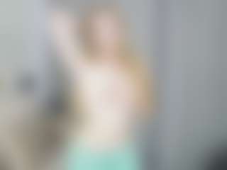 Live cam show with Qiyana - Big Tits Small Tits on Fling VIP Chat