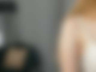 Live cam show with Qiyana - Green Eyes on Fit Hotties
