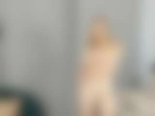 Live cam show with Qiyana - Green Eyes on Camsoda